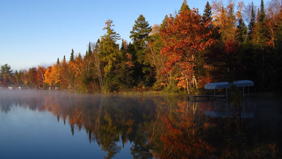 Eagle River Cabin | Beautiful Cabin on the Inland Chain of 28 beautiful Lakes . n