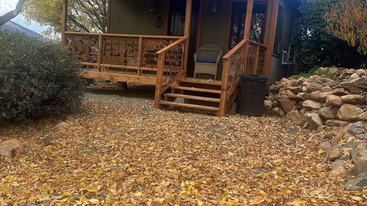 Dewey-Humboldt Cabin | Beautiful cabin retreat with gorgeous views! Pet friendly with wide open spaces.