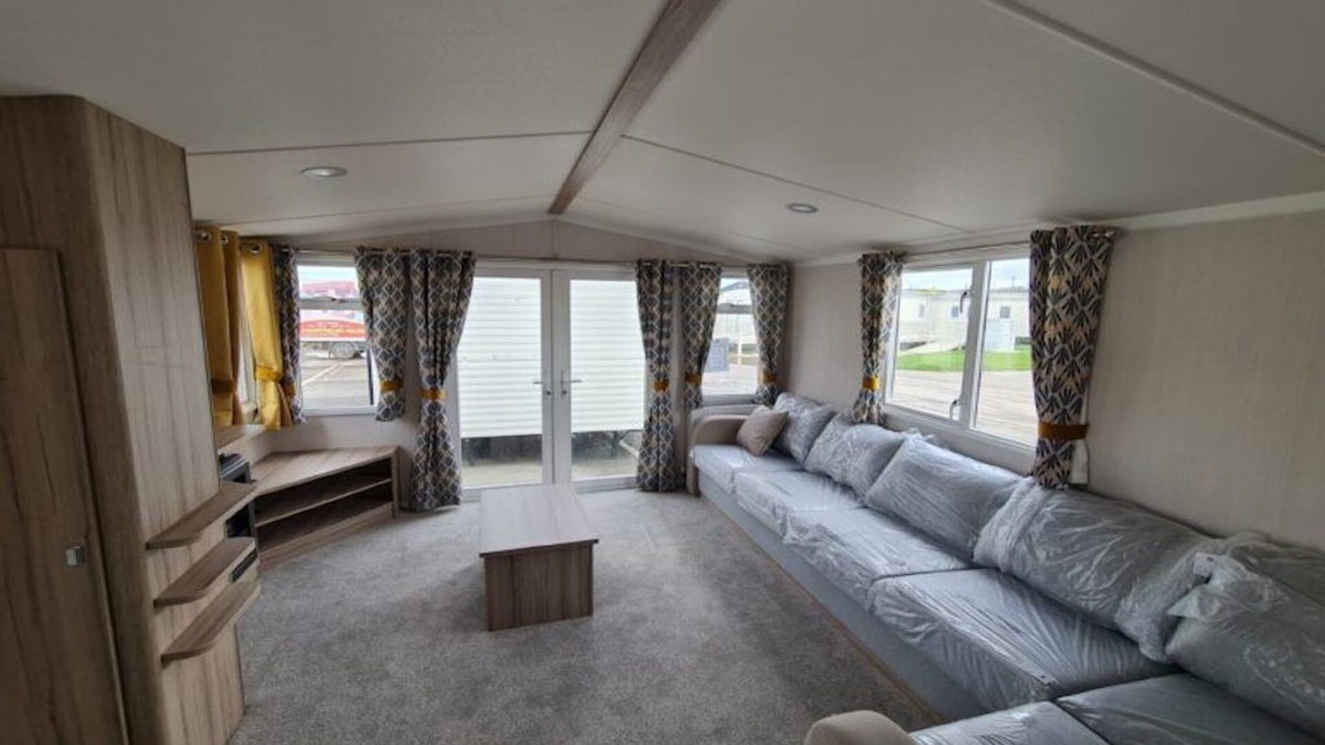 Dunbar House | Beautiful Caravan situated on a fantastic Caravan Park sleeps 6, 2nd Caravan