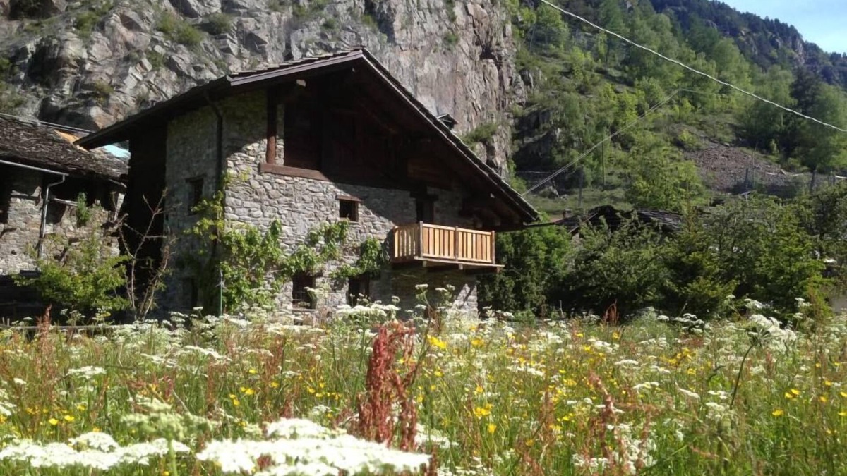 Valpelline Ski Chalet | Beautiful Chalet on the Italian Alps near Aosta