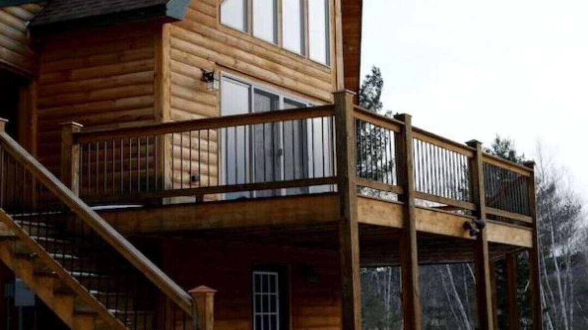 Bethel Ski Chalet | Beautiful Chalet to Enjoy All Four Seasons