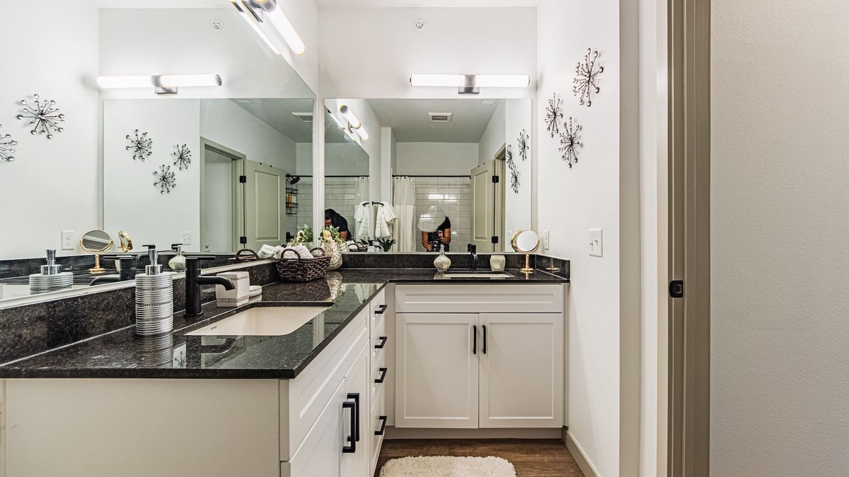 Northeast Colorado Springs Apartment | Beautiful chic modern one bedroom