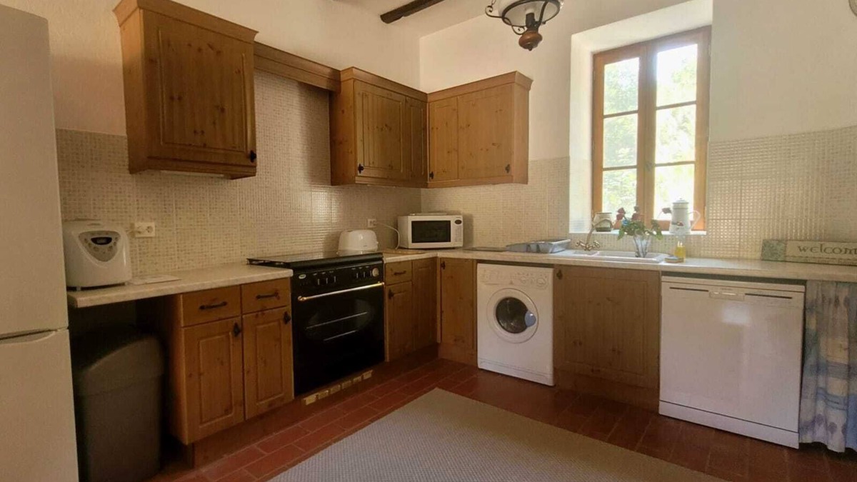 Saint-Mathieu House | Beautiful Coach House with its own private garden