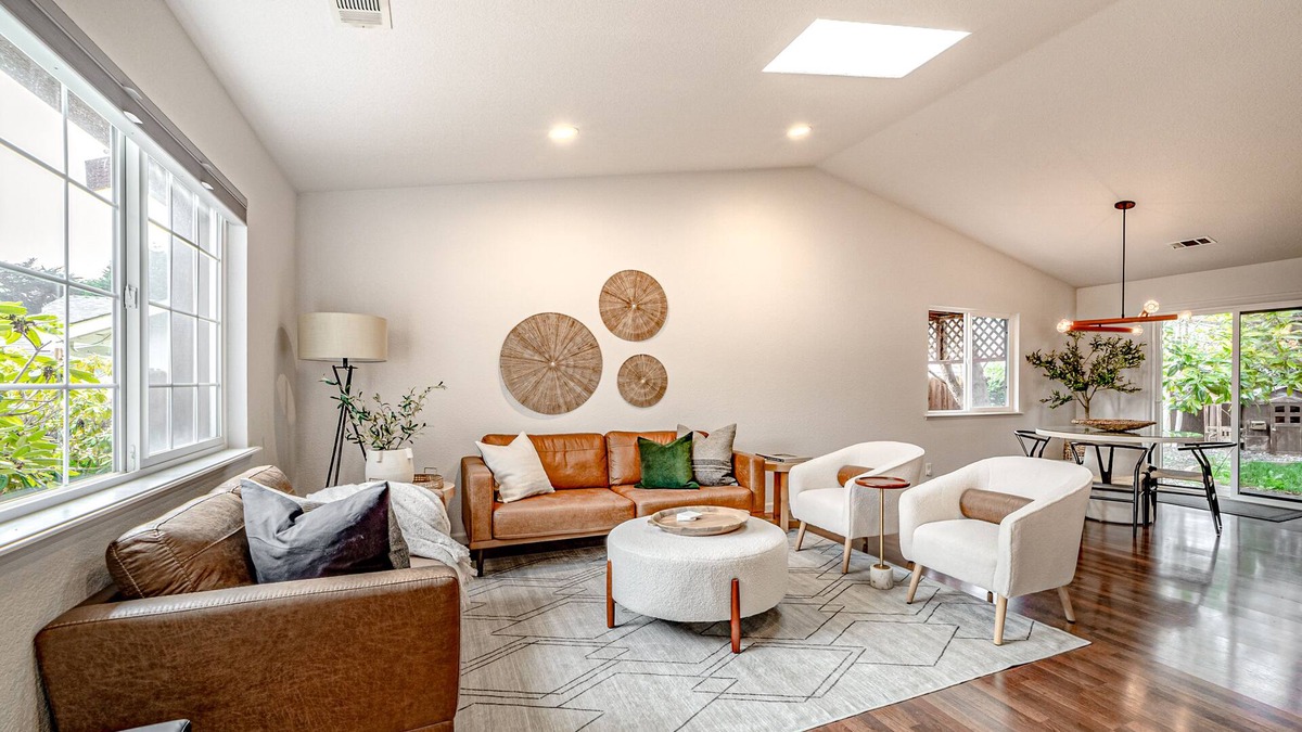 McKinleyville House | Beautiful coastal home near Redwoods with fast WiFi, large backyard, W/D & patio
