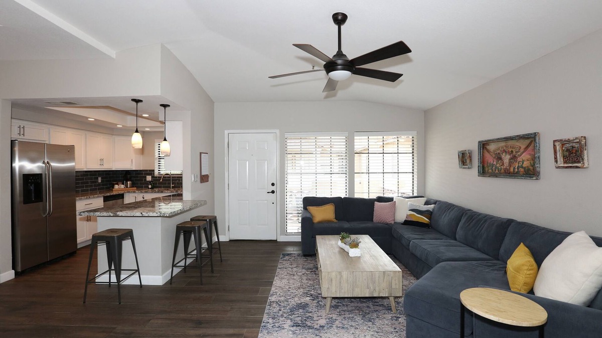 McCormick Ranch Condo | Beautiful condo by Lake Marguerite in Scottsdale!