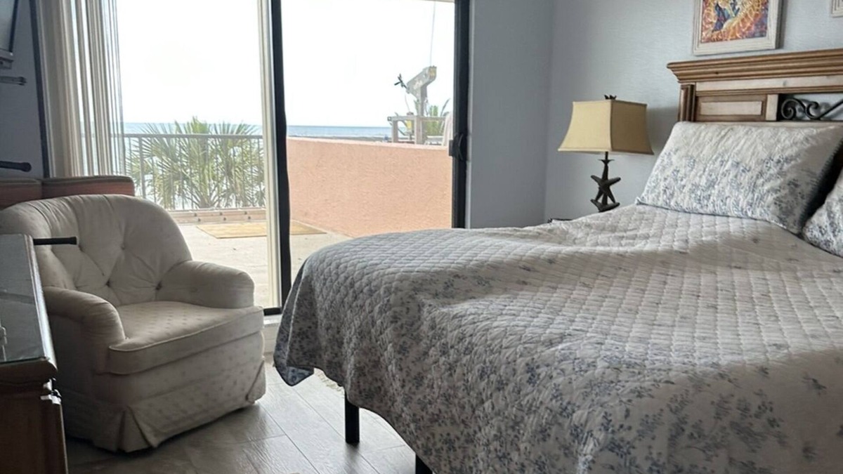 Indian Shores Condo | beautiful condo in beach with huge balcony.