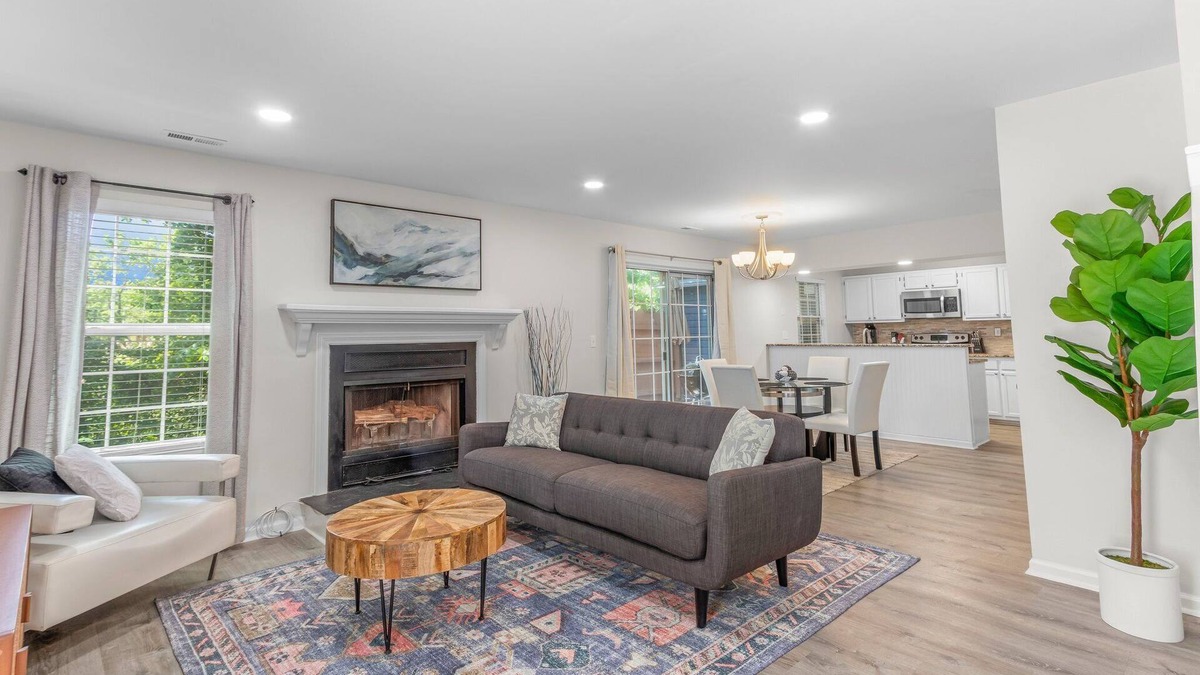 Northwest Condo | Beautiful Condo in Town Center