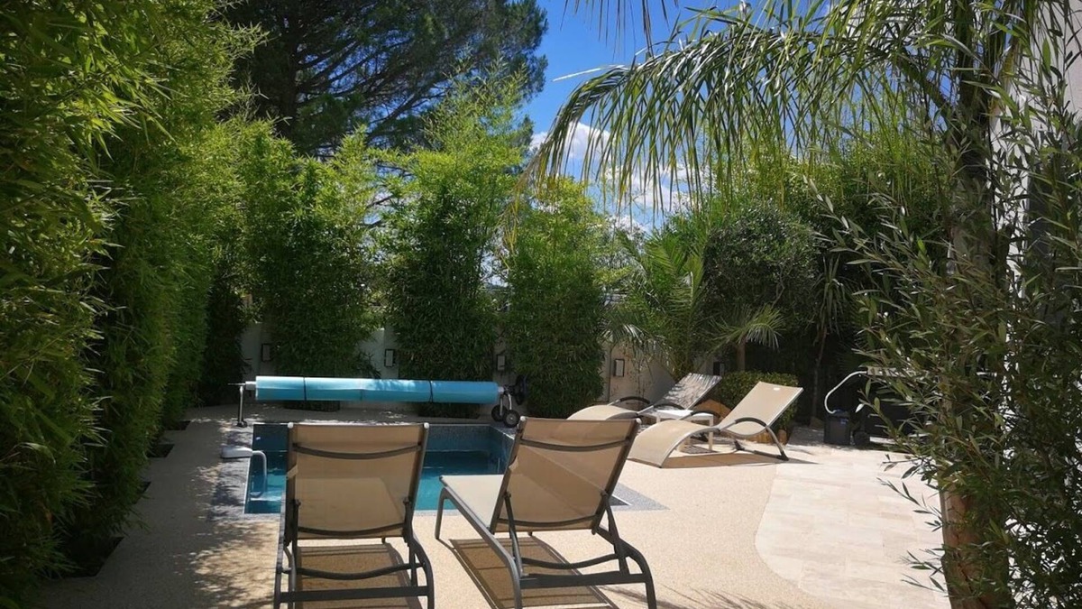 Les Arcs-sur-Argens Villa | Beautiful contemporary villa close to azure and lake