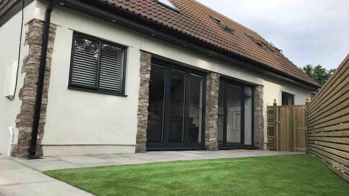 Barrow Gurney House | Beautiful Cosy Rural Retreat with Parking!