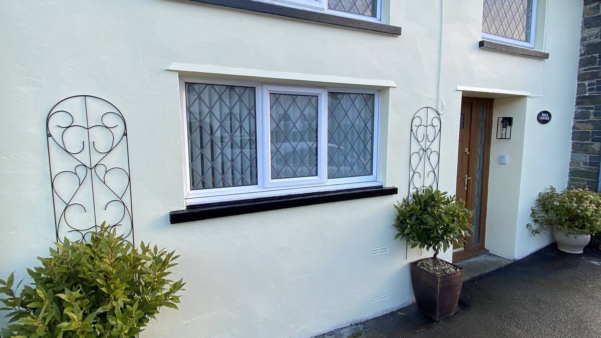 Rhayader Cottage | Beautiful cottage in the heart of Rhayader with riverside views (pet friendly)