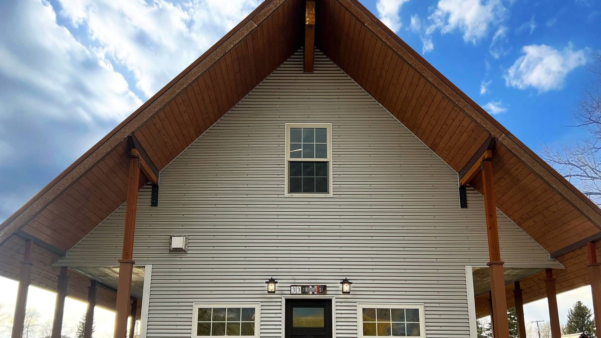 Four Corners Cottage | Beautiful Cottage Next Door to Bozeman Hot Springs - Welcome to Wee Tiny Town!