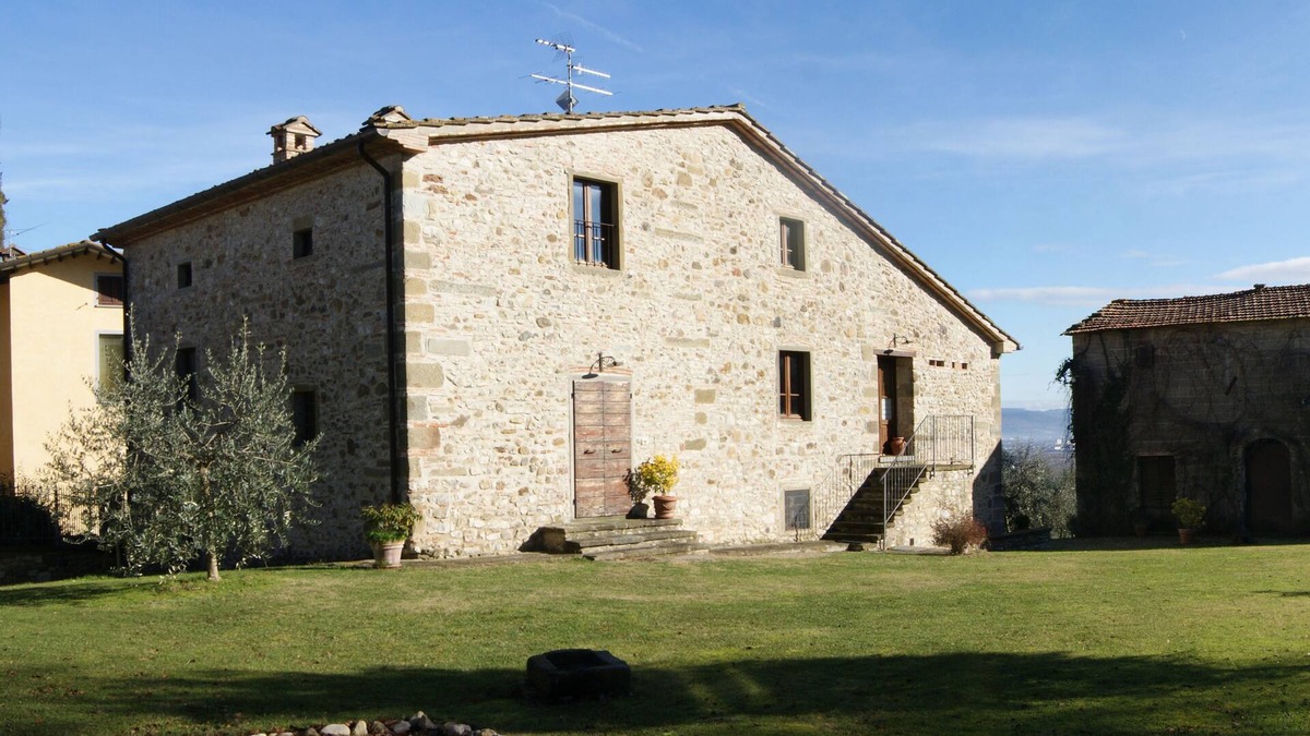 Motina Apartment | Beautiful country house in Tuscany, on a panoramic hill near Anghiari, Arezzo