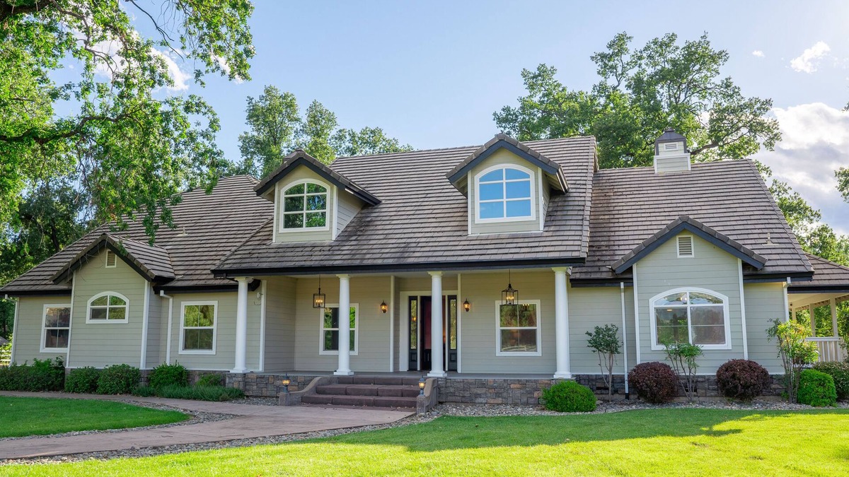 Bella Vista Other | Beautiful Country Home on 2.5 Acres, Nice Furniture, Over 3500 sq ft - Game Area