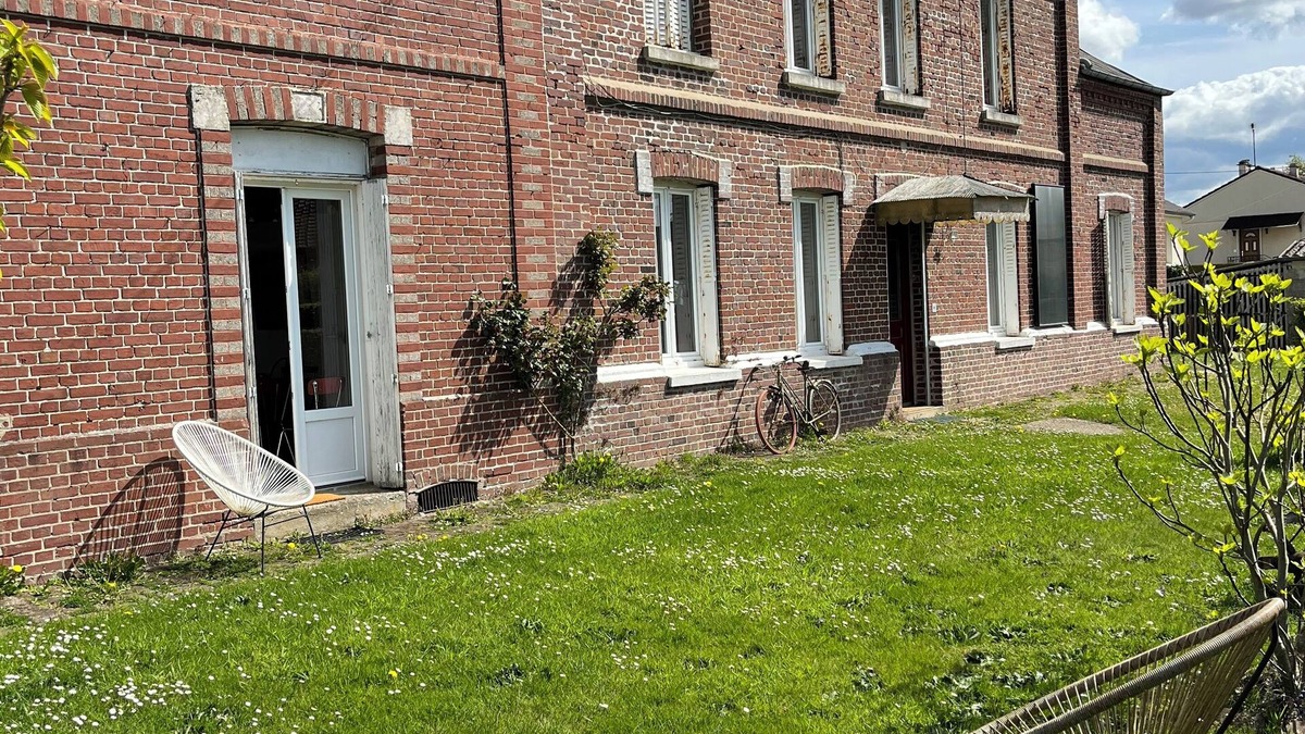 Morienne House | Beautiful country manor house with large garden