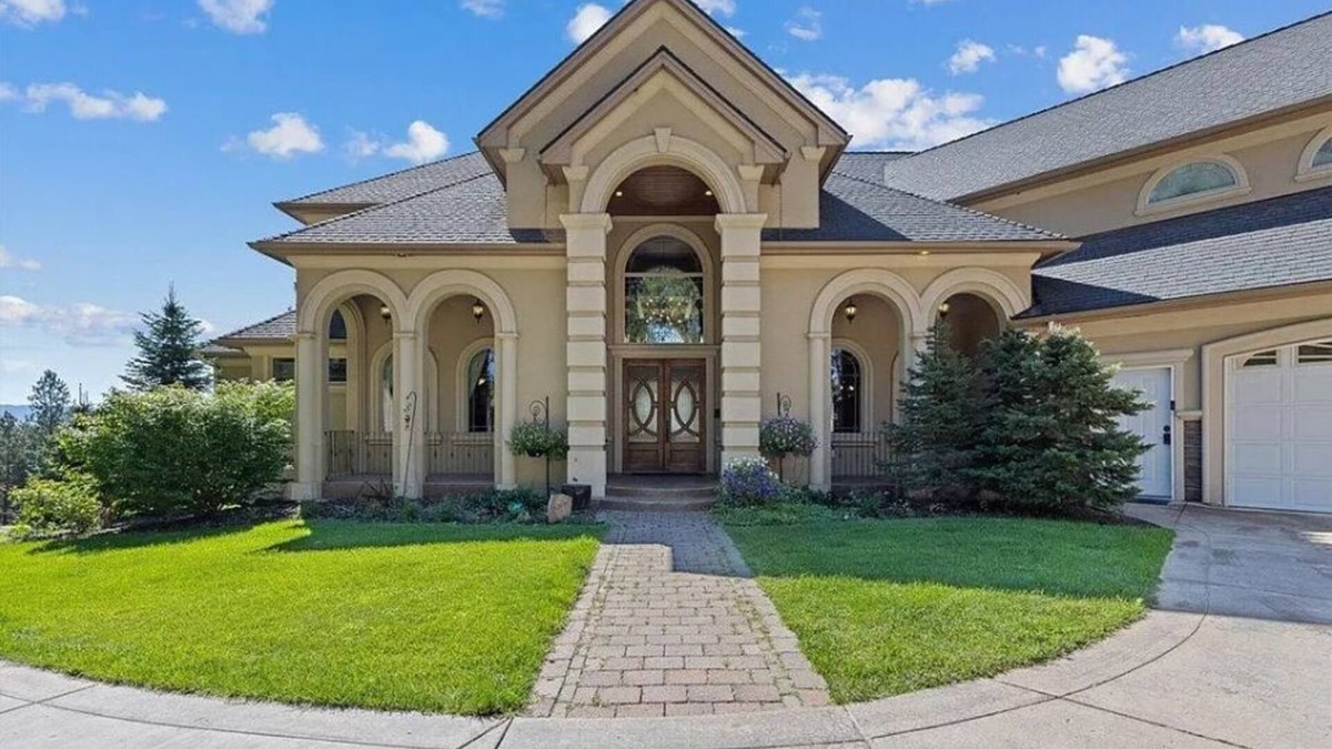 Thorpe Westwood Villa | Beautiful Country Villa on 5 acres, 5 miles to downtown