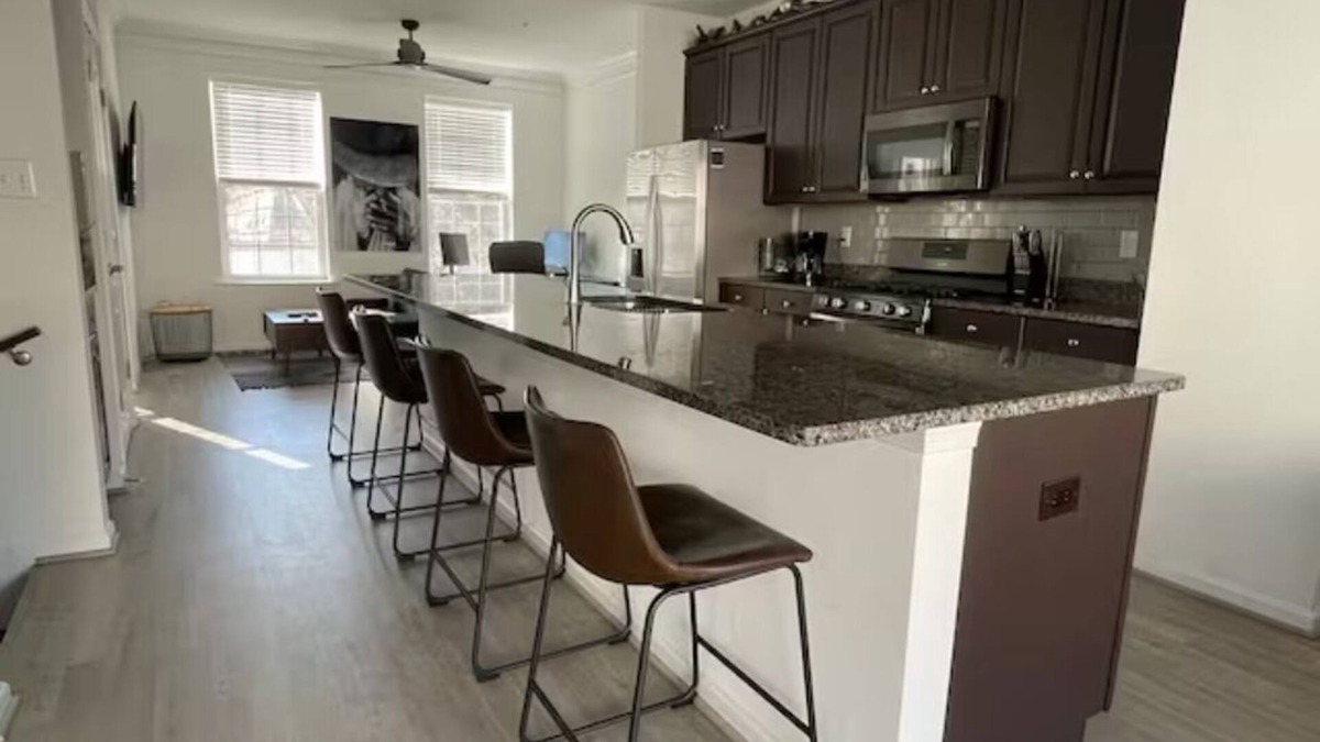 Germantown House | Beautiful Cozy 3 bedroom Townhome