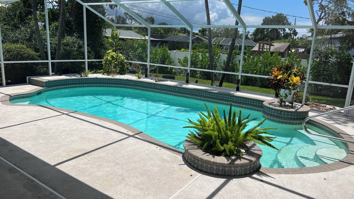 Venice Gardens House | Beautiful, cozy house with a heated pool near to a lot of beaches, restaurants