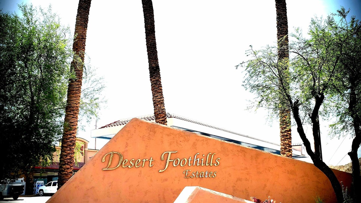 Bullhead City House | Beautiful Desert Oasis