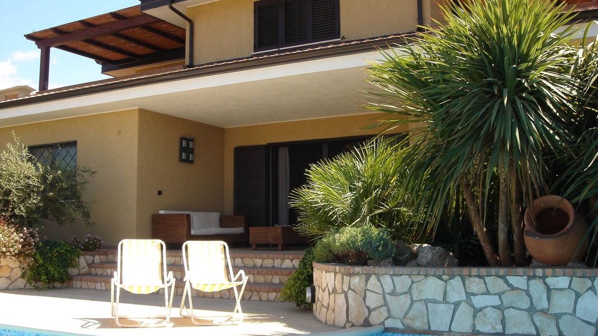 Briatico Villa | beautiful detached villa with private pool wi-fi
