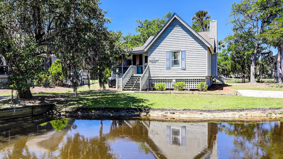 Oak Grove House | Beautiful Dog-Friendly Home w/Wonderful Golf Course Views, Free WiFi, & A/C