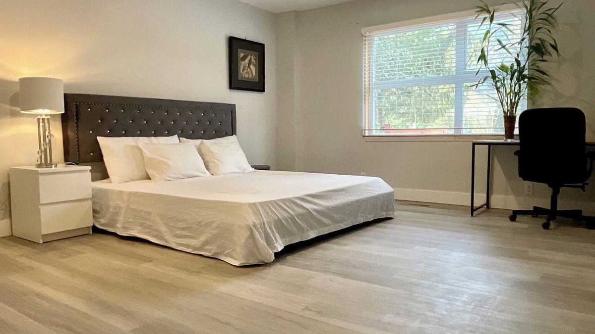 Laidlaw House | Beautiful Entire Suite 2 Bedroom Vancouver-Hope, BC