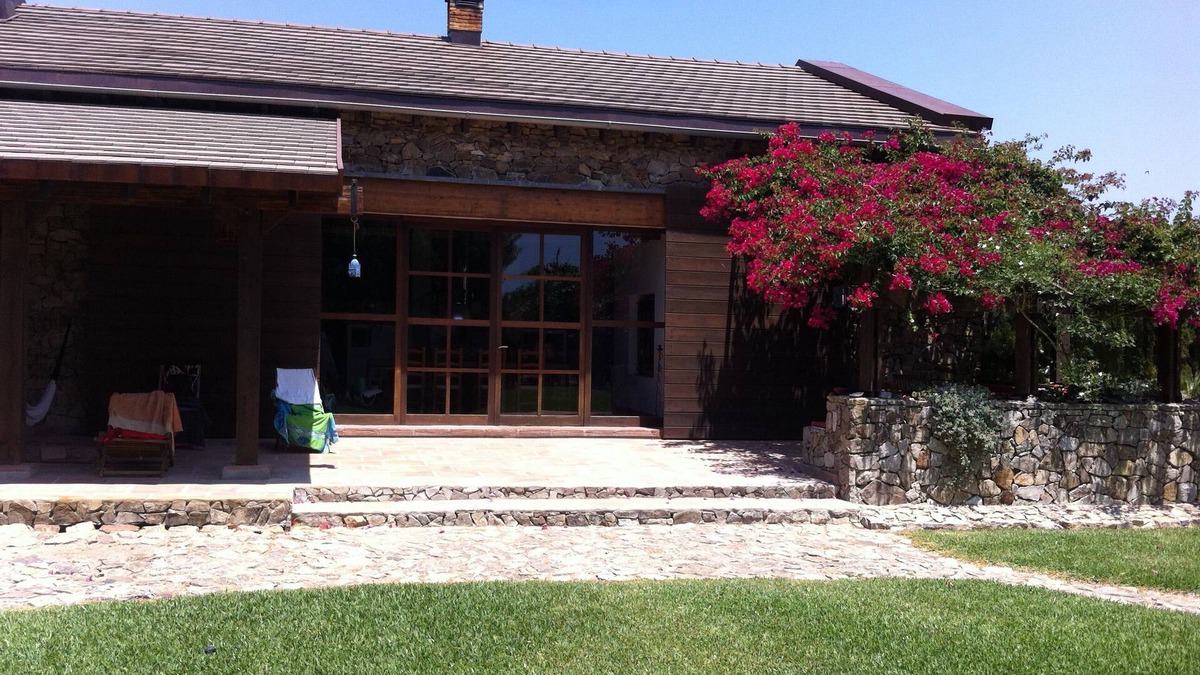 El Palmar Ski Chalet | Beautiful stone house in El Palmar, 500m from the beach