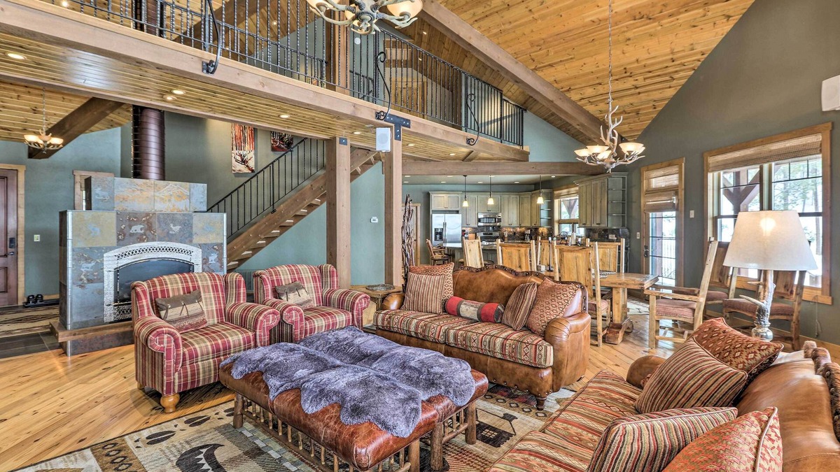 Eureka Cabin | Beautiful Eureka Cabin Rental on Golf Resort!