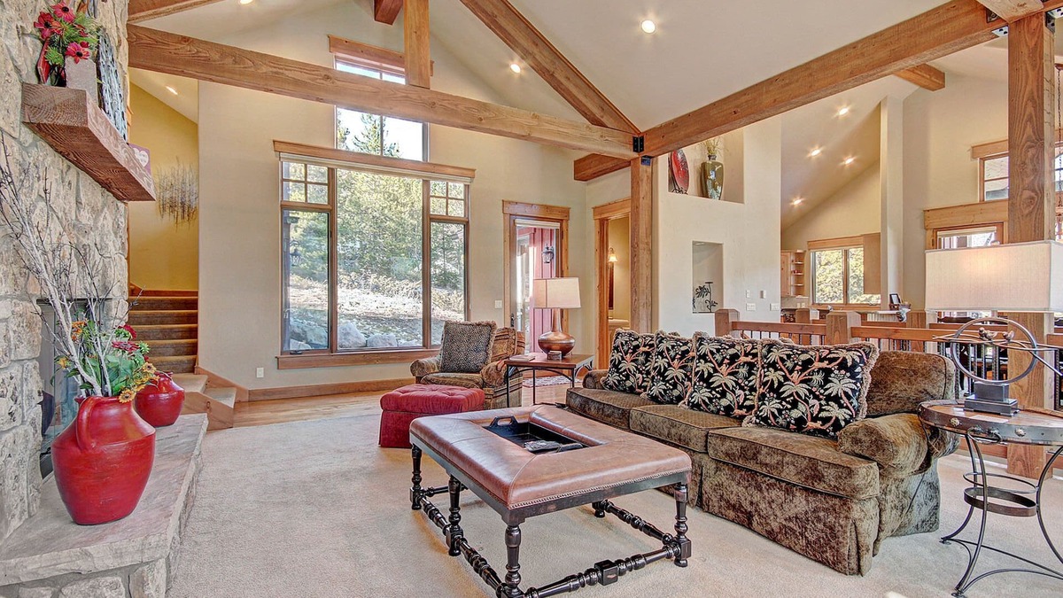 Elk Run House | Beautiful Executive Home/On the River Golf Course/Amazing Views