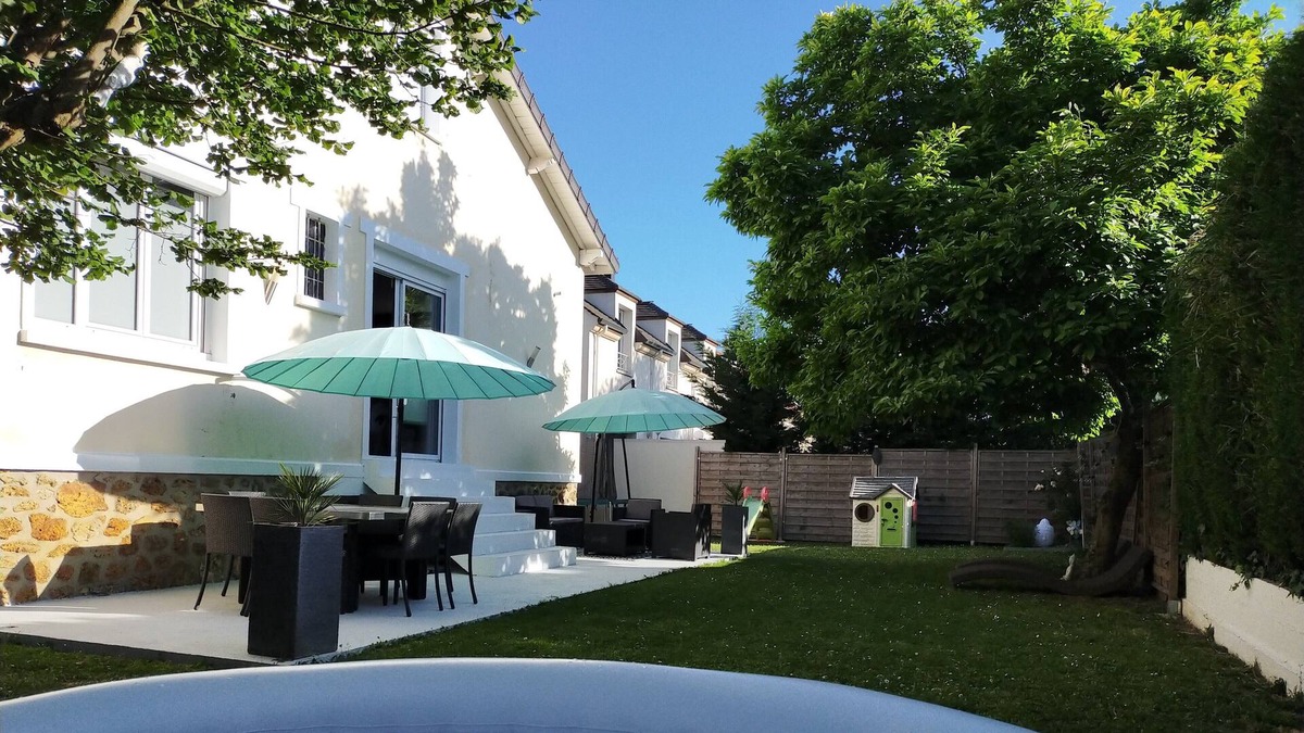 Savigny-sur-Orge House | Beautiful family home🏠Near🌞Paris✈️Orly Airport🚈Massy TGV station🏰Versailles