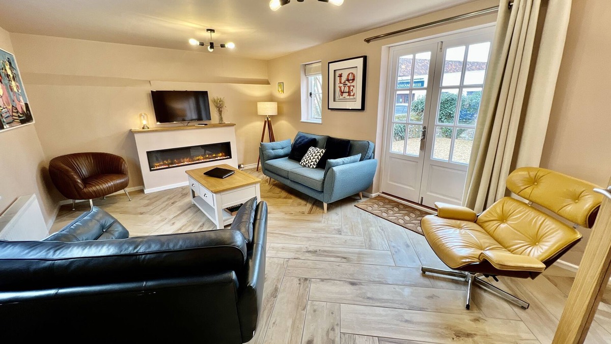 Lavenham House | Beautiful family friendly cottage