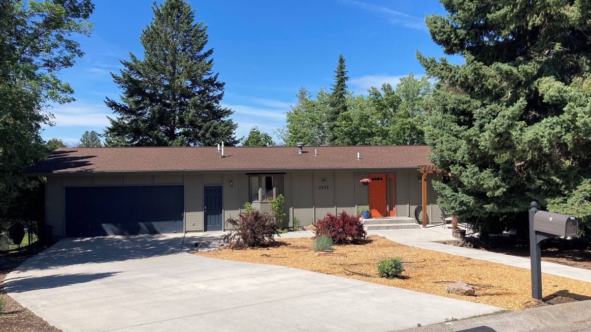 Upper Rattlesnake House | Beautiful family friendly home in the Rattlesnake with outdoor recreation nearby