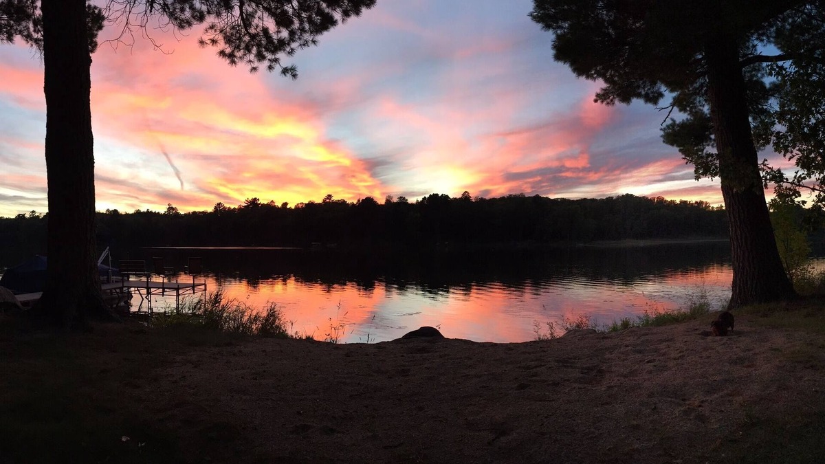 Backus Cabin | Beautiful Family-Friendly Cabin with Up North Appeal!