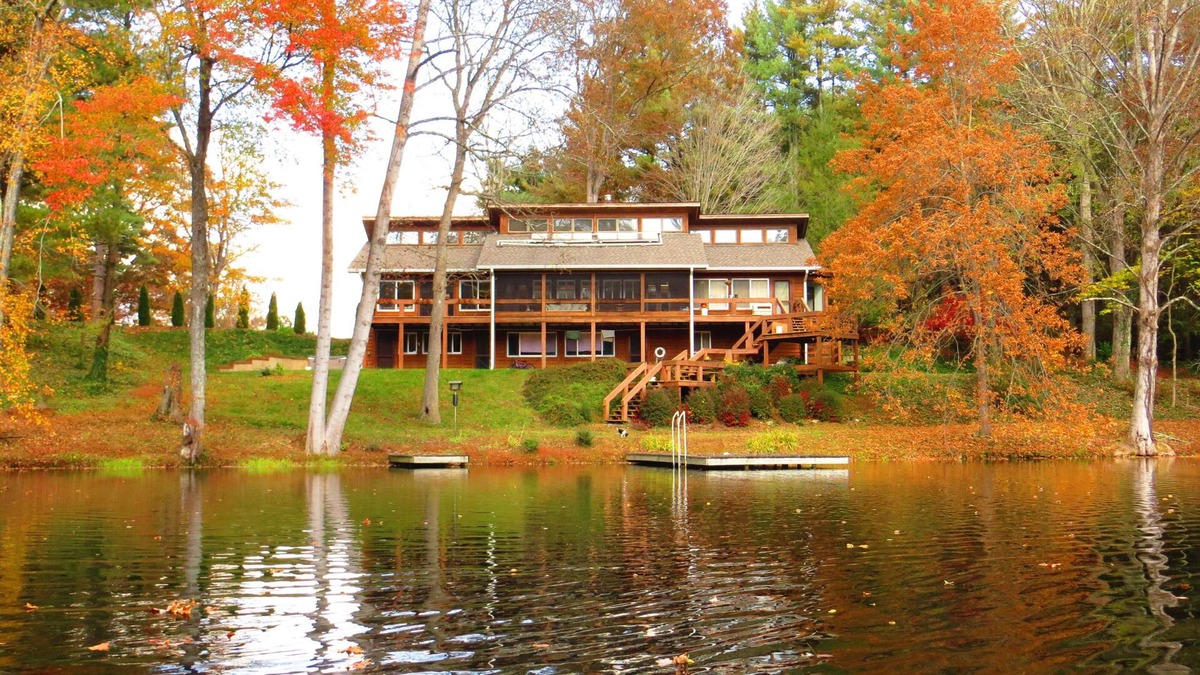 Arden Cabin | Beautiful Family Lodge on a Private Lake set in 20 secluded acres