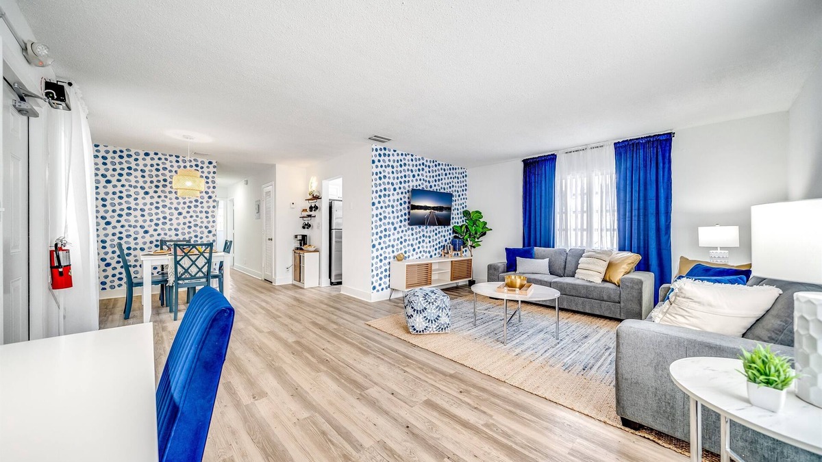 Survey Creek Condo | Beautiful Family Friendly Condo – Palm Wave Stays