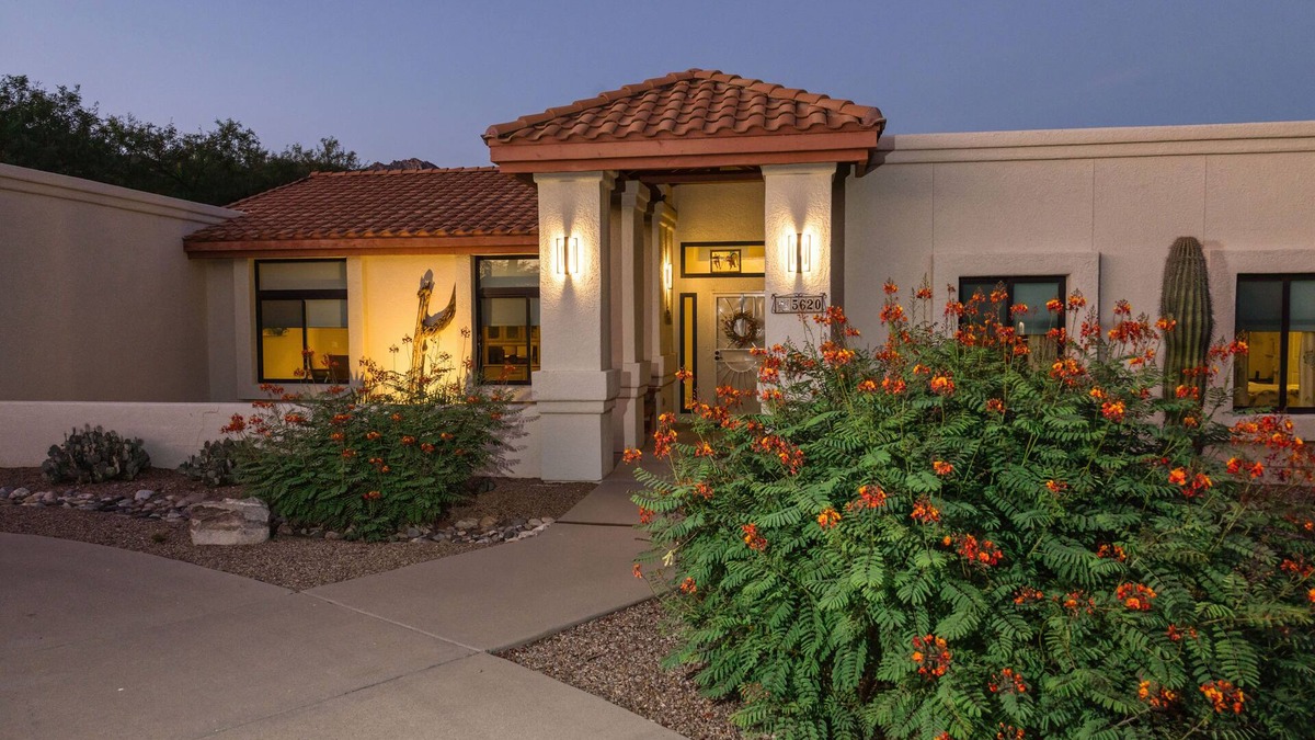 Tucson House | Beautiful Foothills Home, Near Sabino Canyon, Mountain views, Handicap friendly.
