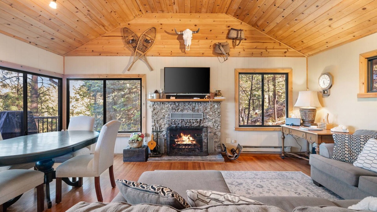 Prescott House | Beautiful forest retreat with stunning views