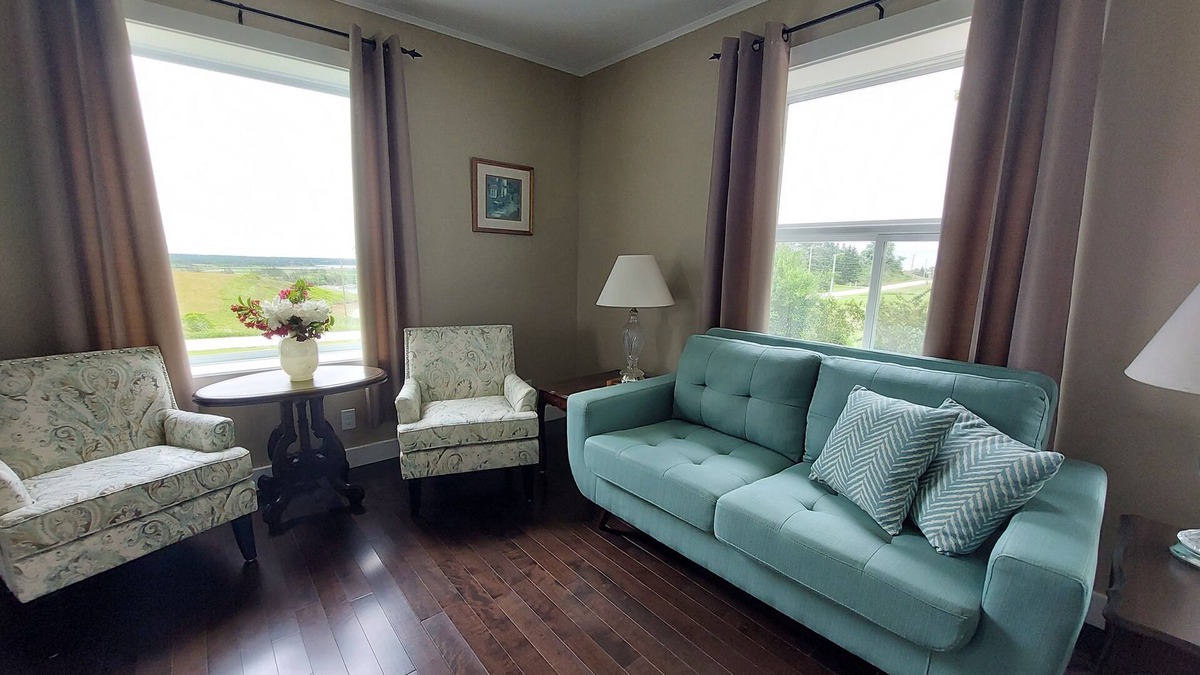Yarmouth House | Beautiful Four Bedroom House with a Stunning view of the Chebogue River