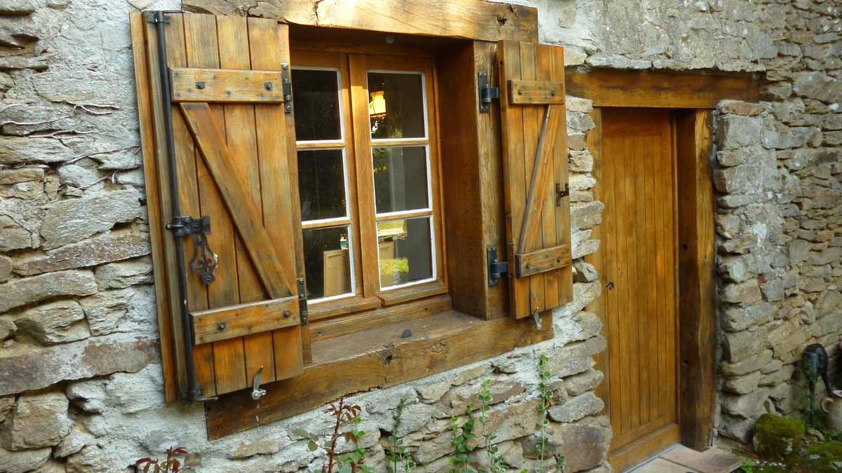 Dompierre-les-Eglises Cottage | Beautiful French Country cottage