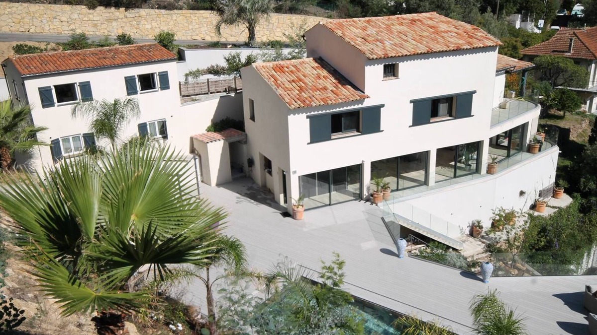 Mandelieu-La-Napoule Villa | Beautiful new villa with panoramic sea view