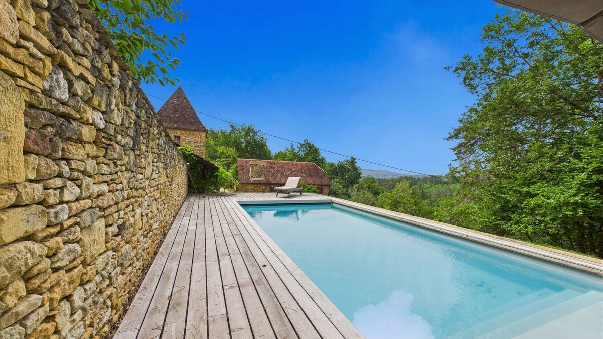 Saint-Leon-sur-Vezere Ski Chalet | Beautiful house with pool for 6