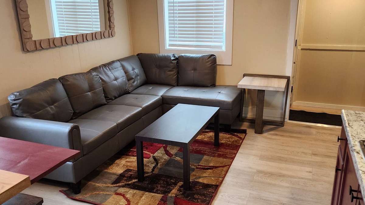 Waterville Apartment | Beautiful Fully Furnished Newly Renovated Garden Level Apartment
