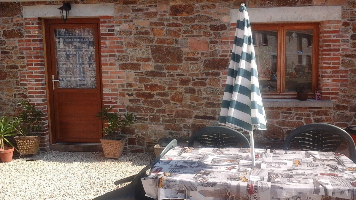 Gajoubert Cottage | Beautiful gîte on a working farm