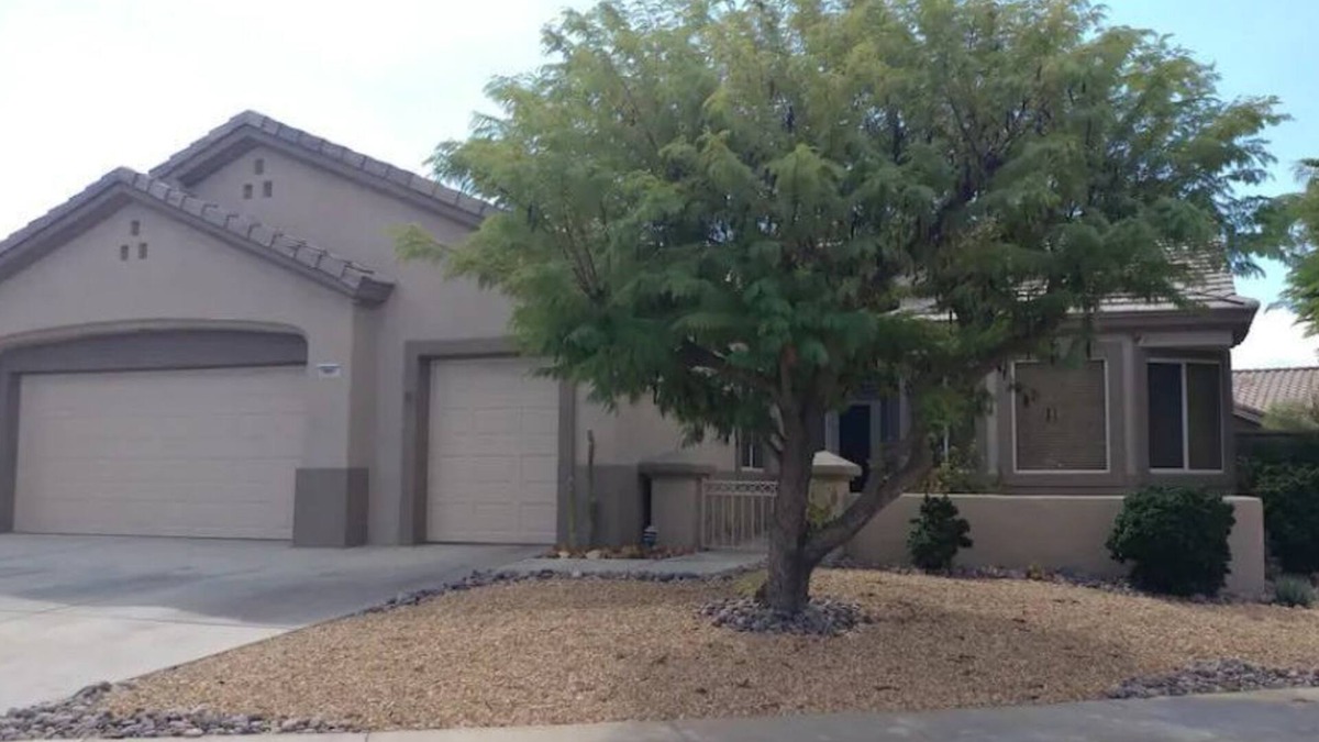 Desert Palms House | Beautiful Gated, 3 bed 2 bath! Golf 45 holes, Tennis, Pickleball & more!