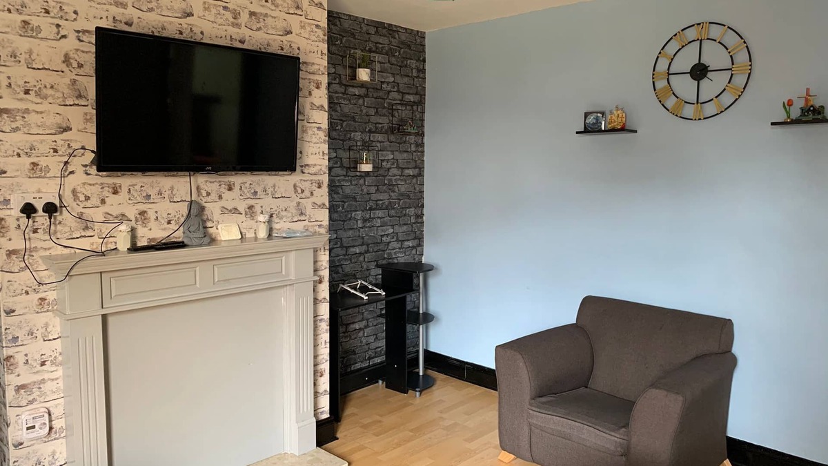 Newcastle-upon-Tyne Apartment | Beautiful 3 bedrooms fully furnished kitchen and free parking apartment