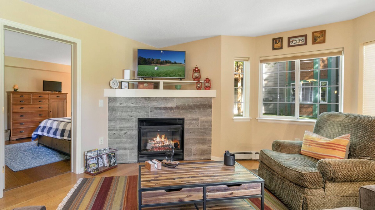 Edwards Condo | Beautiful Ground-level Condo, Hot tub, Pool Minutes to Arrowhead Ski Resort