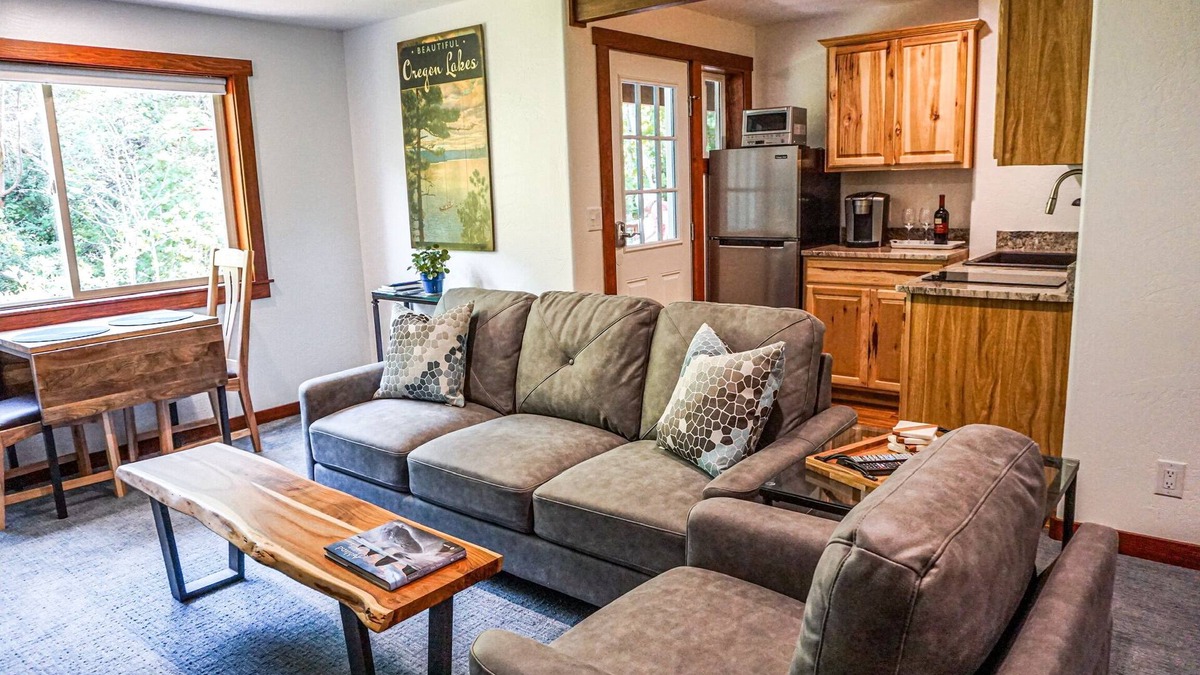 Ashland Apartment | Beautiful Guest Suite with Private Deck Overlooking Forest and Waterfall
