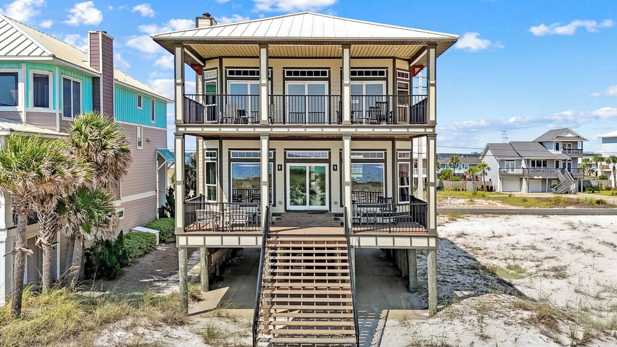 Navarre Beach House | Beautiful Gulf Front Family Getaway with Stunning Views of the Gulf!