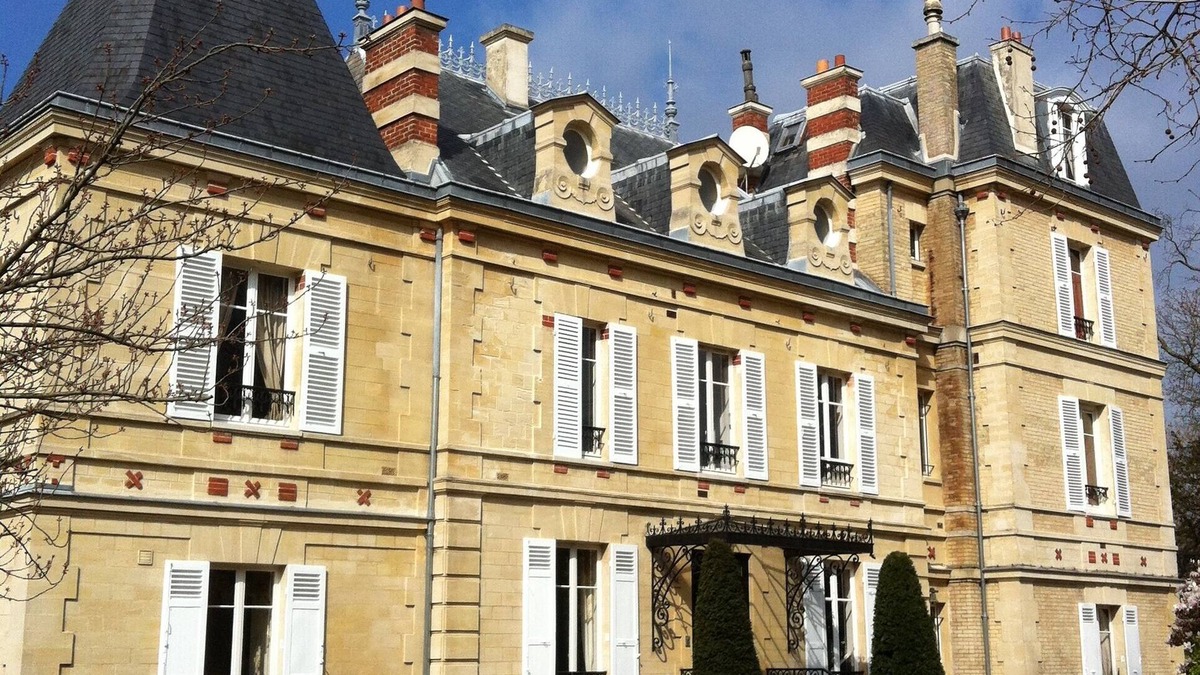 Le Vesinet House | Beautiful historic home with big garden minutes from Paris-perfect for families!