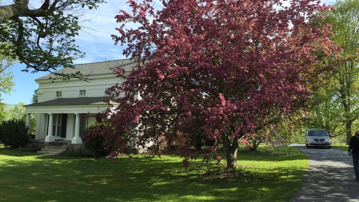 Weybridge House | Beautiful Historic Home in Weybridge!