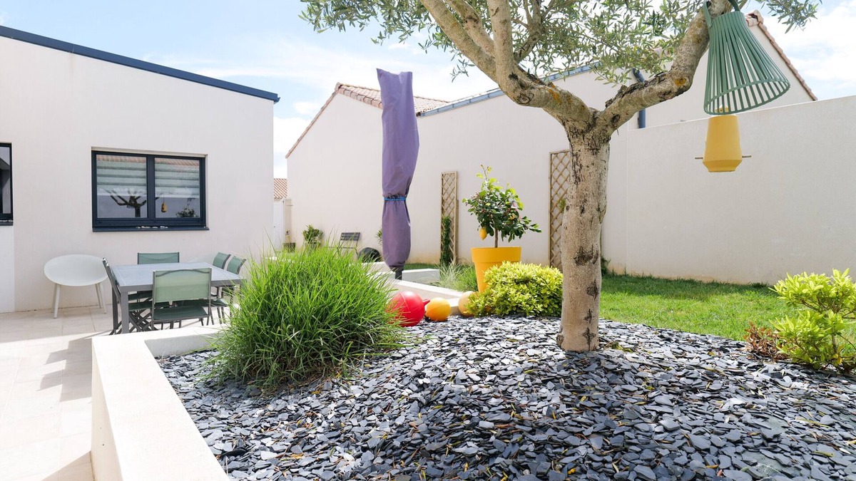 Brem Sur Mer House | Beautiful holiday home 7 minutes from the beach in Brem sur Mer